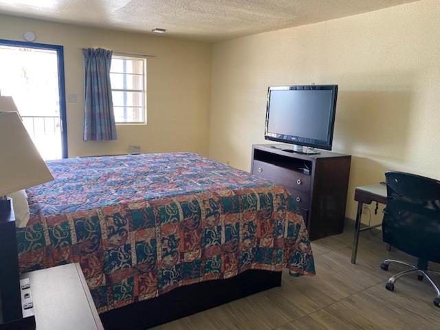 Texas Inn Сеґін Екстер'єр фото