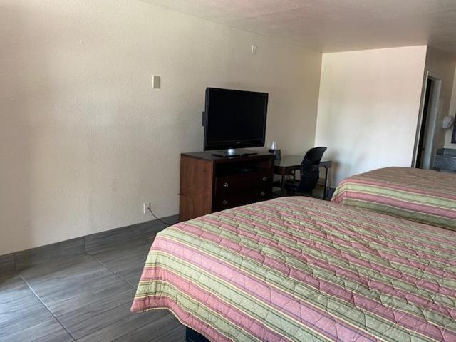 Texas Inn Сеґін Екстер'єр фото
