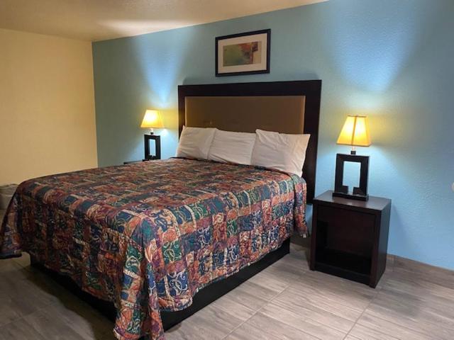 Texas Inn Сеґін Екстер'єр фото