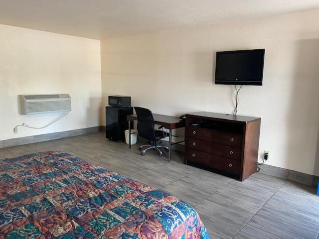 Texas Inn Сеґін Екстер'єр фото